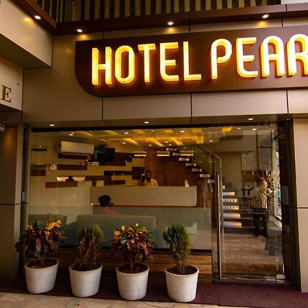 Hotel Pearl Vadodara Exterior foto