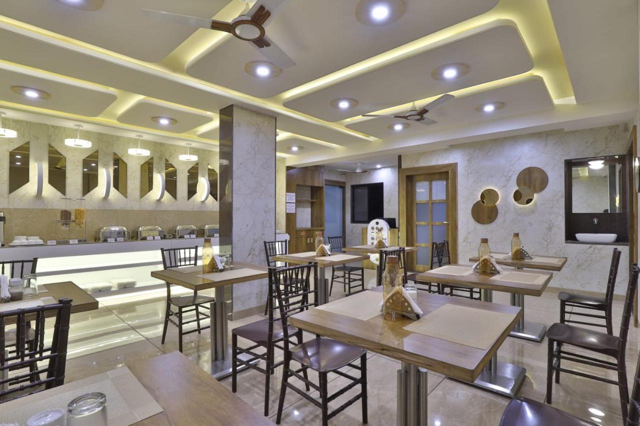 Hotel Pearl Vadodara Exterior foto