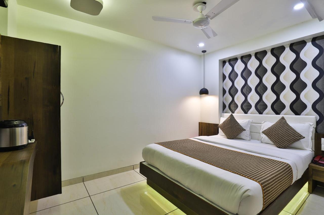 Hotel Pearl Vadodara Exterior foto